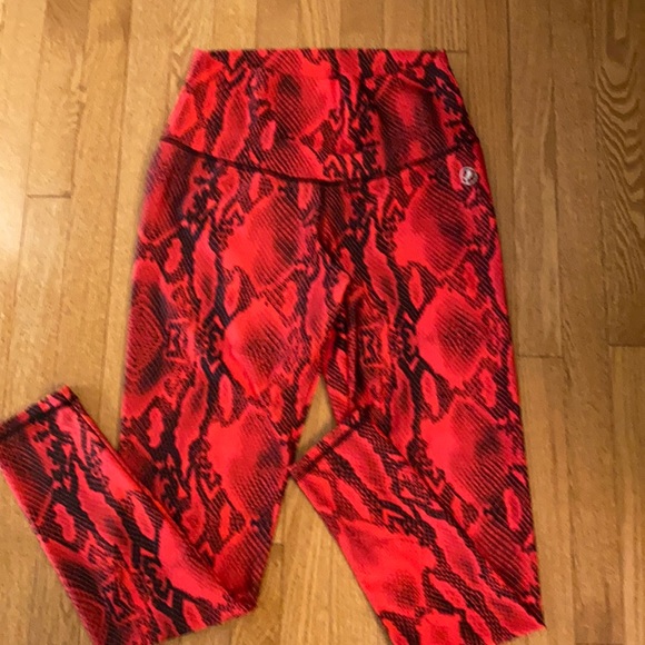 Red snake print leggings - Picture 1 of 6